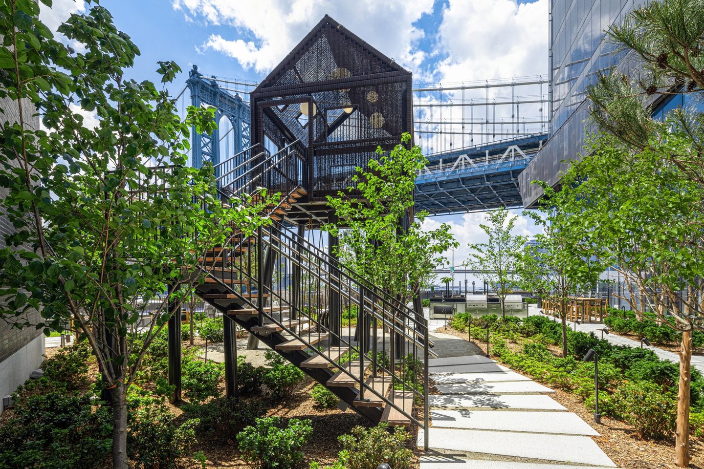 One Manhattan Square West 8 景观花园官方照片