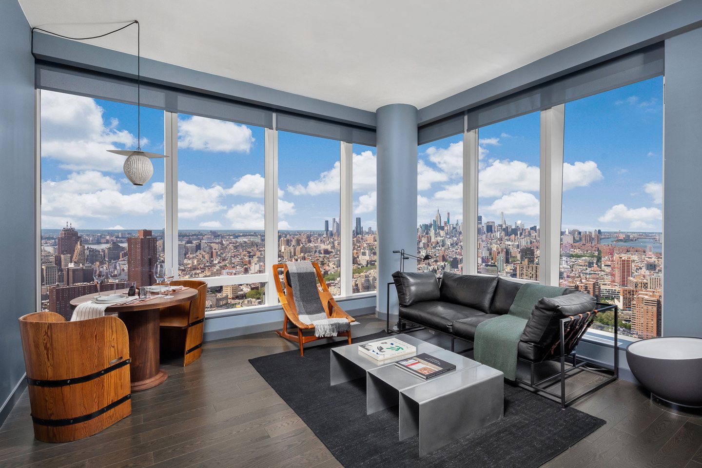 One Manhattan Square 起居空间与转角窗景